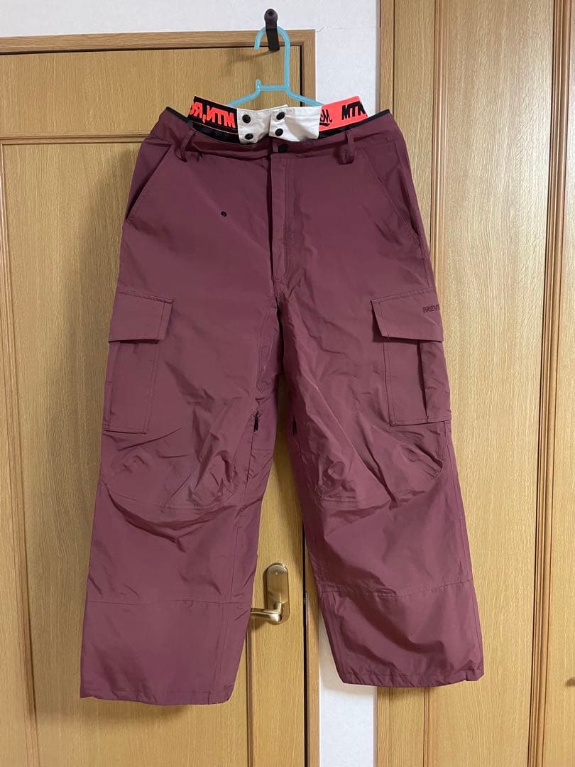 マウンテンロックスター EVLジャケットとおまけカーゴパンツ上下Mサイズ