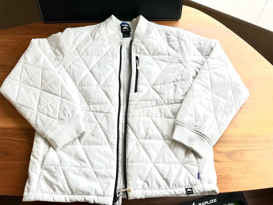 【春】Burton バートン　ホワイト　シンセティック ジャケット