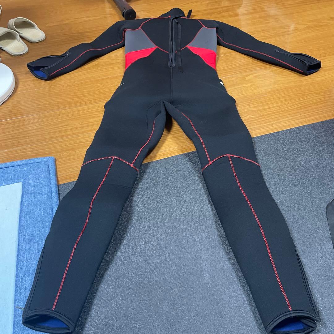 リ*ウ様 TUSA ウエットスーツ　メンズ　LA 170くらい