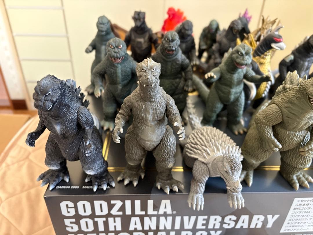 ゴジラ 50周年記念 メモリアルボックス フィギュアセット