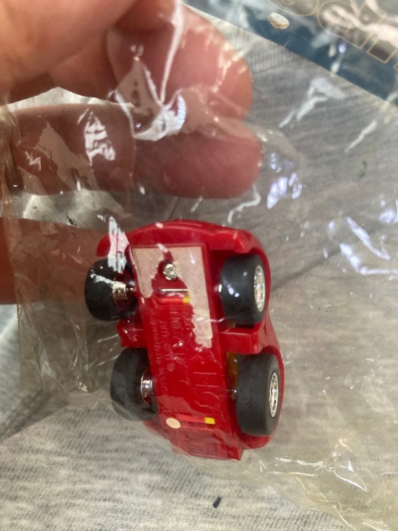 SUPER CAR TOUR '99 ピンバッジ 2個セットとチョロQ バンド