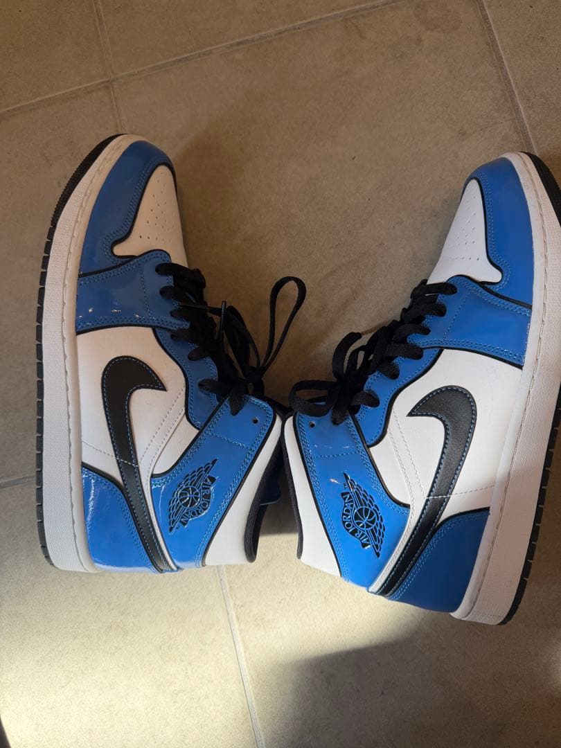 ナイキ エアジョーダン1 mid スニーカー 28cm シグナルブルー