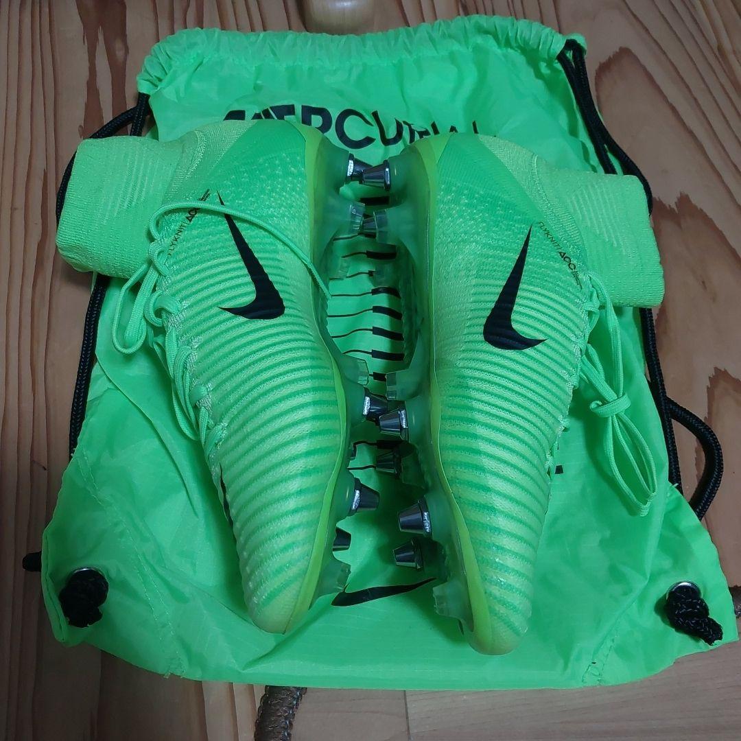 Nike Mercurial ネオンイエロー シューズ