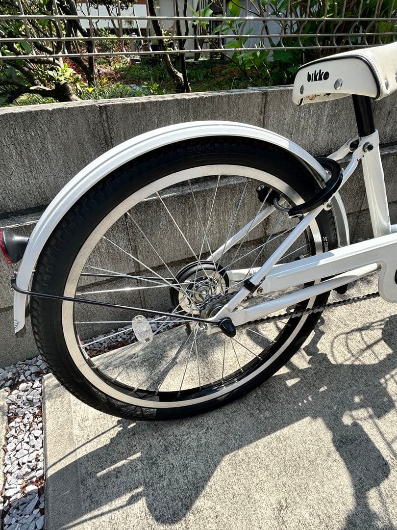 【最終値下げ】22インチbikke 子供用自転車 ホワイト 鍵付
