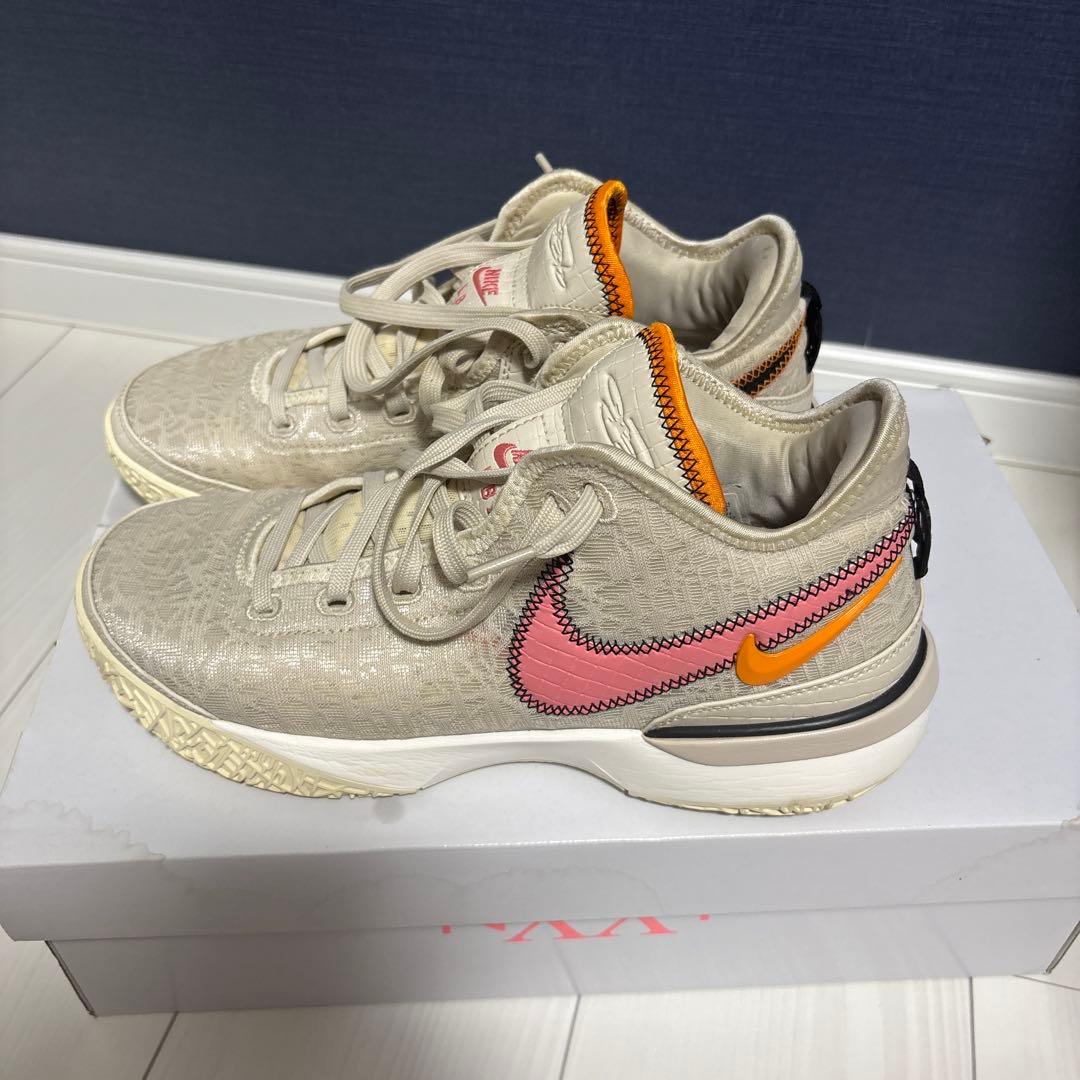 Nike LBJ 20 ベージュ シューズ 26.5