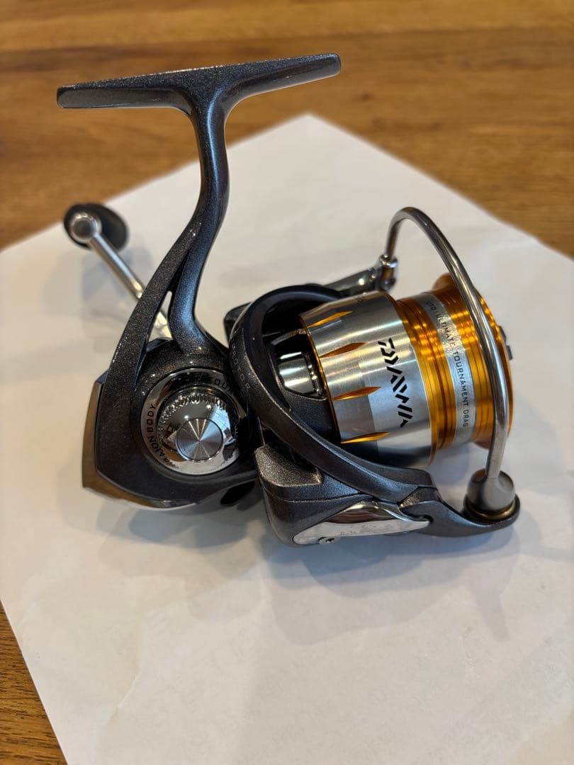 【美品】ダイワ11フリームス2506 スピニングリール