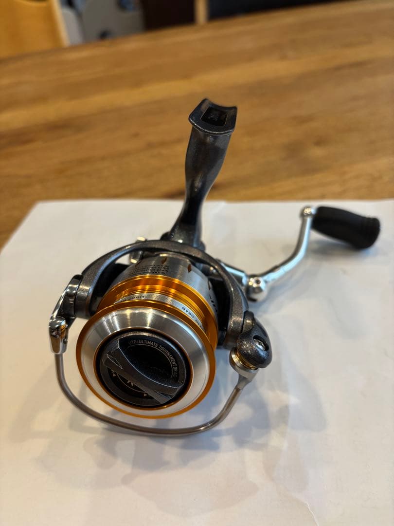 【美品】ダイワ11フリームス2506 スピニングリール