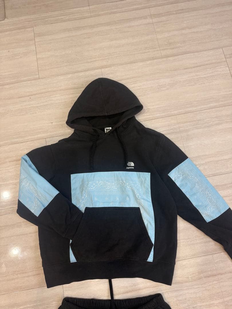 supreme ノースフェイス　セットアップ