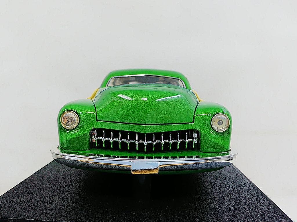 ホットウィール 1/18 1950 マーキュリー・ウッディー ダイキャストカー