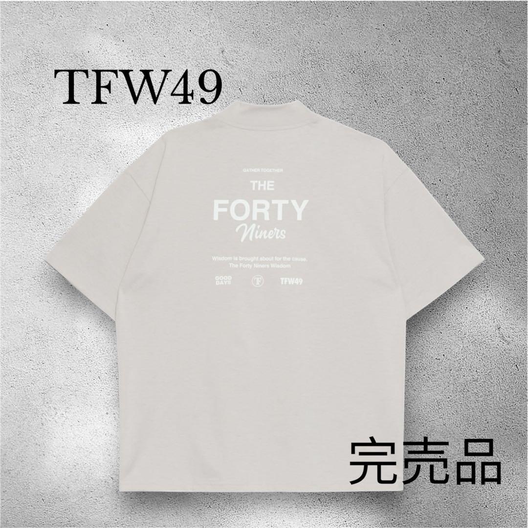 完売品⭐️新品タグ付き⭐️TFW49 ベージュ　モックネック　M 2025新作