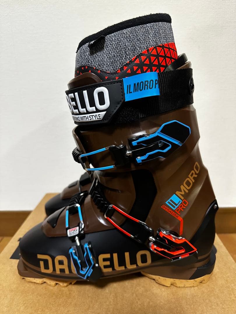 DALBELLO IL MORO PRO スキー ブーツ