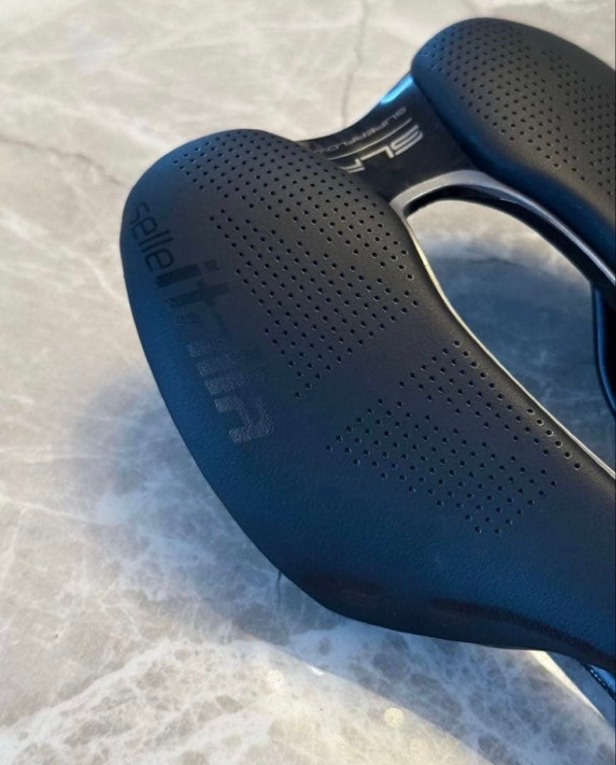 Selle Italia SLR BOOST Superflow サドル130