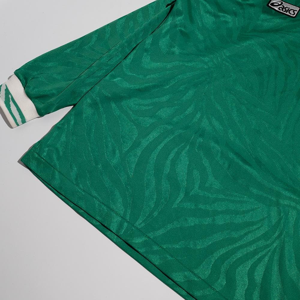 asics ヴィンテージ サッカー ゲーム シャツ シャドー柄