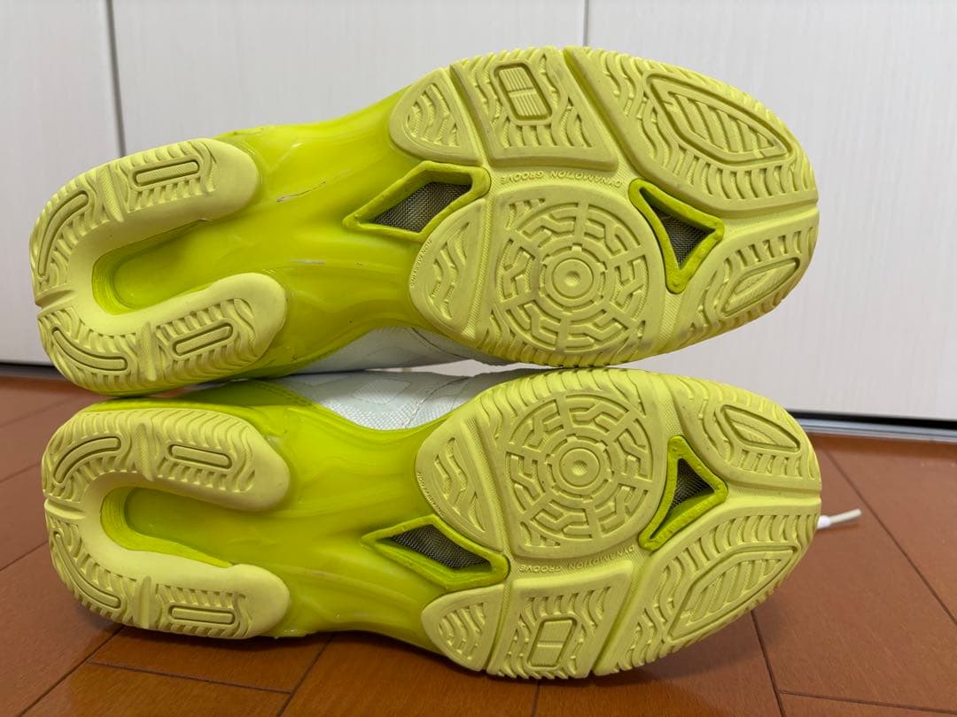 美品☆mizuno WAVE DIVERS 23.5cm ホワイト×イエロー