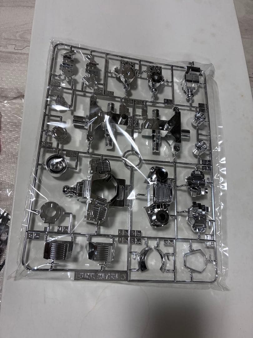 1／48 ガンダムAGE-1 シルバートロフィーVer.【ガンプラ】【未開封品】
