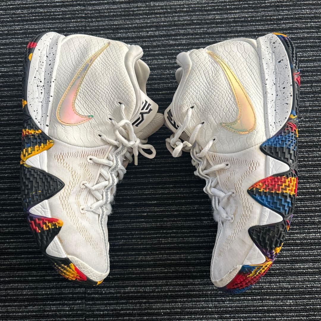 希少！Nikeナイキホワイト マルチカラー　バスケットシューズ28cm