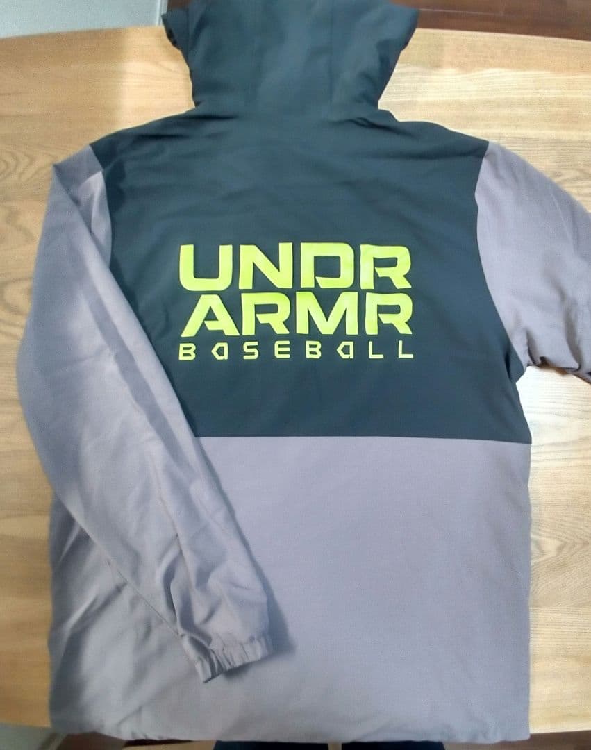Under Armour フード付きジャケット 2XL