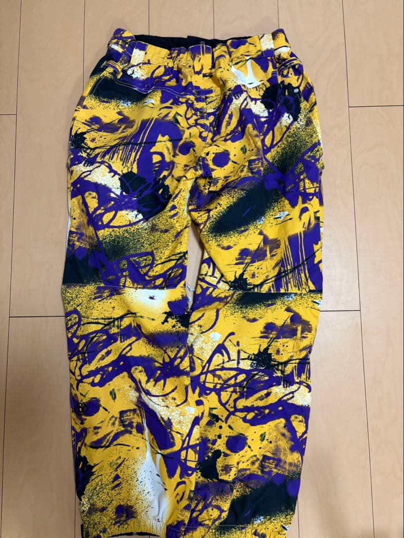 最終値下げ　686/シックスエイトシックス メンズ スノーボードウェア