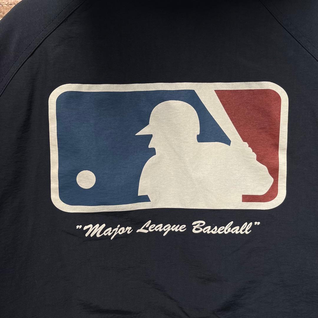 ★MLB★ニューヨーク ヤンキース ビッグロゴナイロンジャケット
