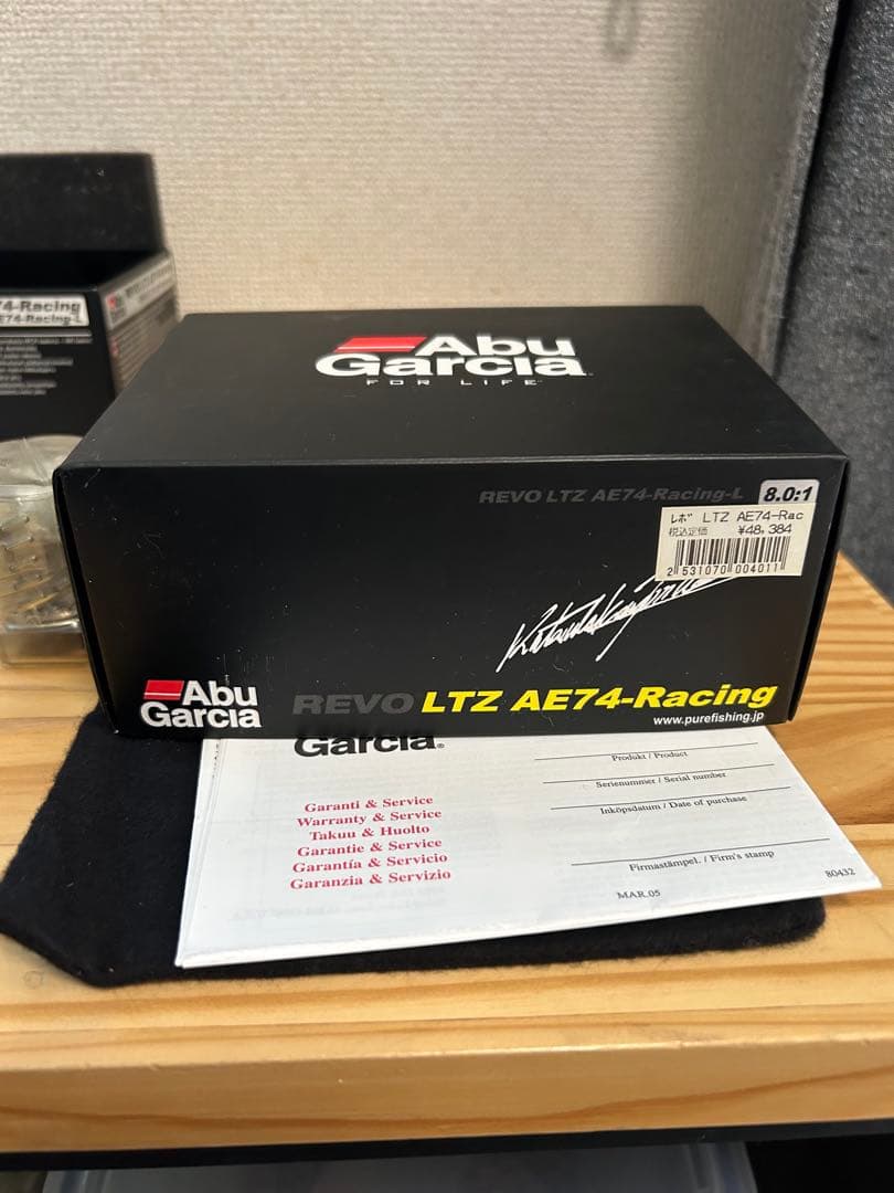 Abu Garcia REVO LTZ AE74-Racing ベイトリール