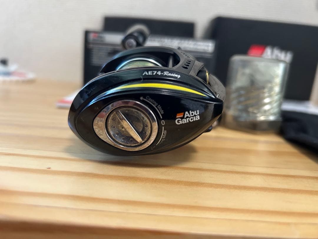 Abu Garcia REVO LTZ AE74-Racing ベイトリール
