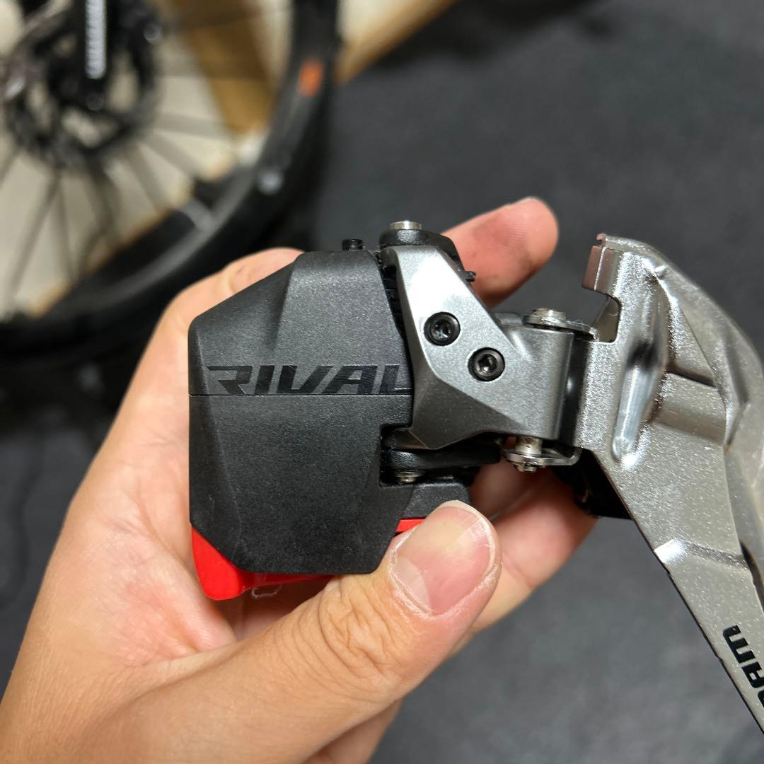 SRAM Rival eTap AXS 電動12s フロントディレイラー