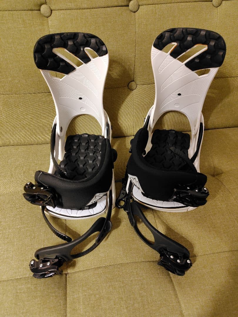 SALOMON RHYTHM スノーボードビンディング