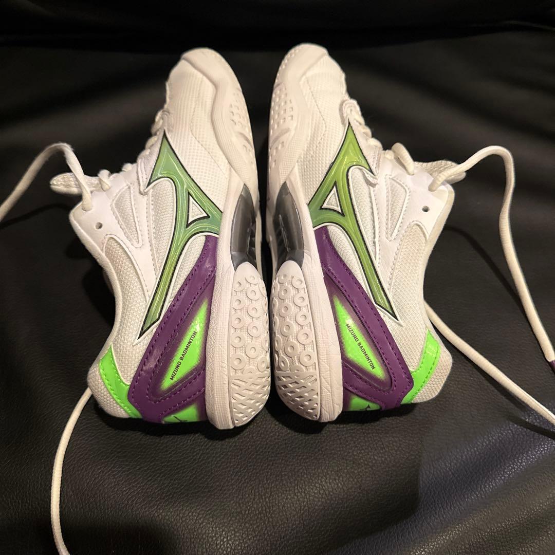 Mizuno バドミントンシューズ ウエーブファング PRO