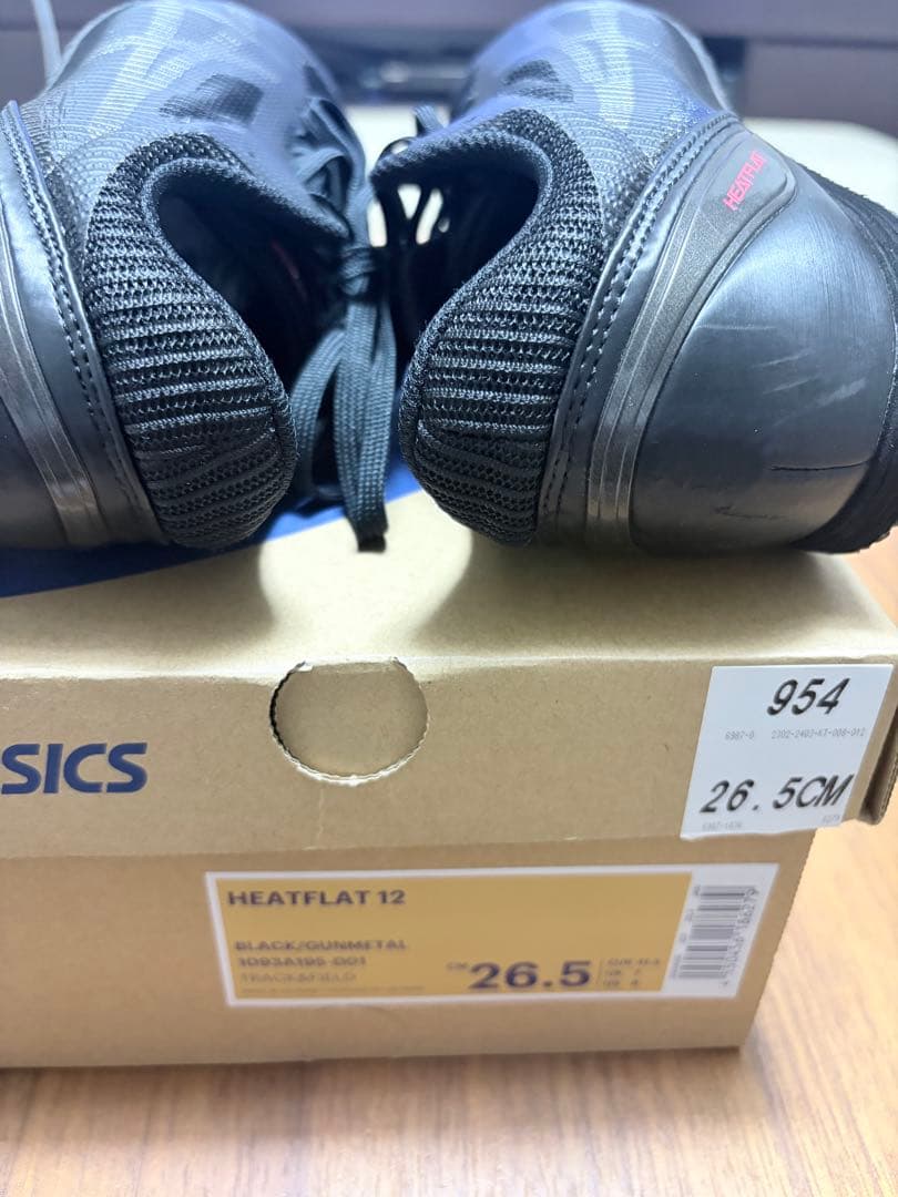 pillow 　asics HEATFLAT スパイクシューズ　26.5