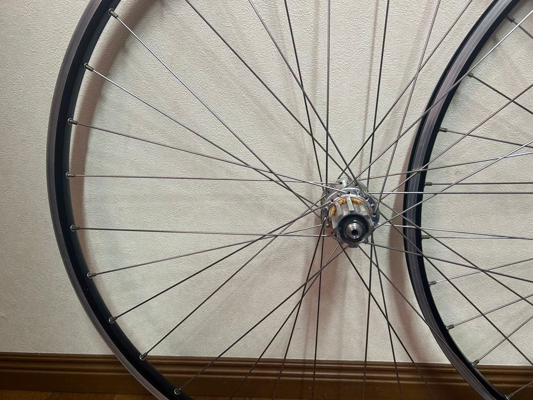 ヨ*コ様 AMBROSIO アンブロッシオ ホイール アルミ クリンチャー カン