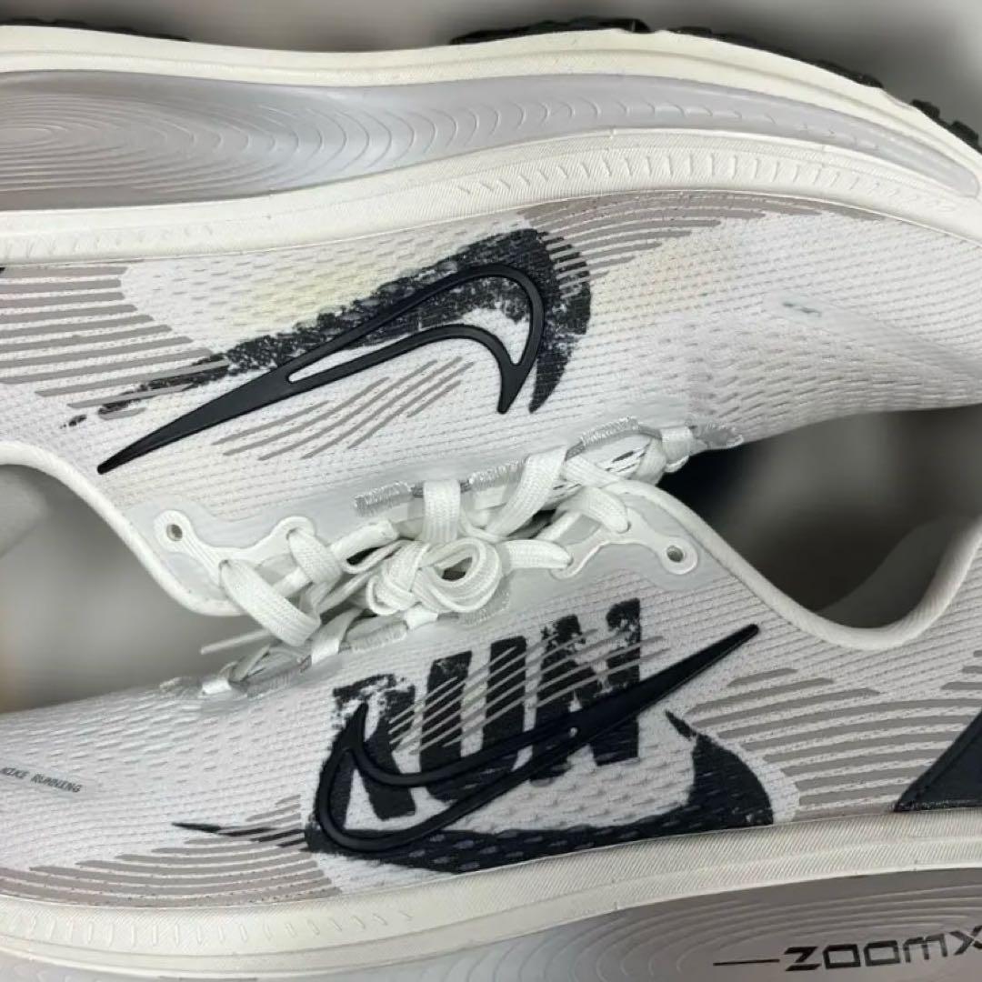 スパイク・シューズ Nike VOMERO 18 RUN 26.5cm