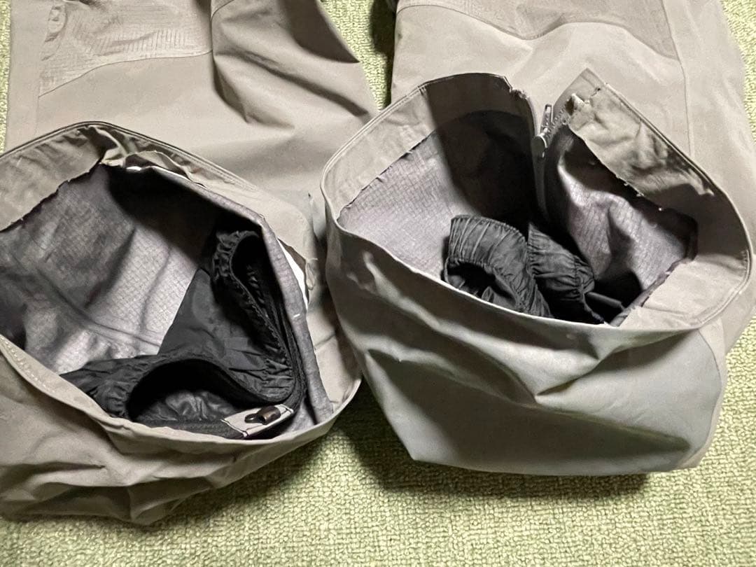 BURTON AK457 BIB グレー