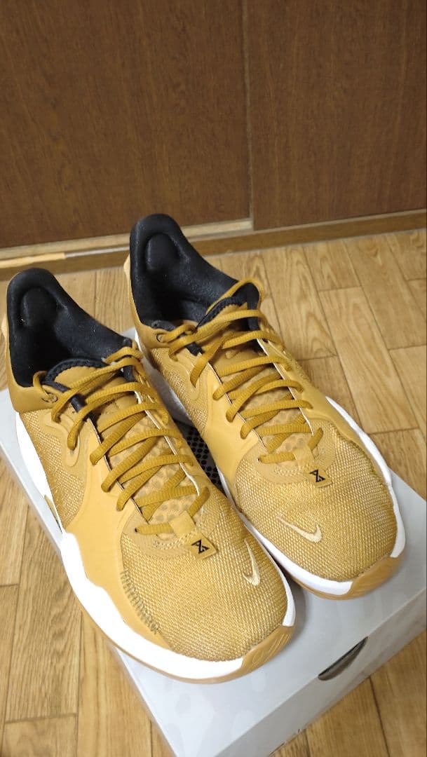 nike　pg5　ゴールド