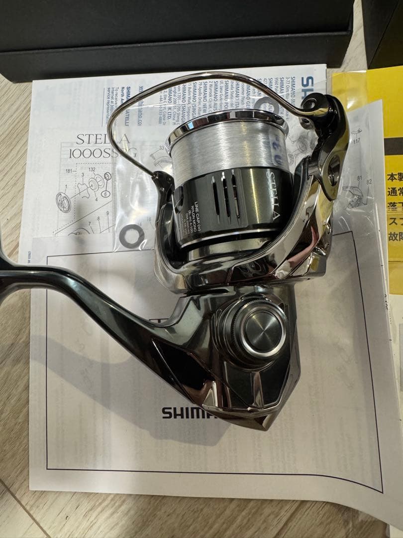 美品 シマノ 22 ステラ C2000S スピニングリール カスタムハンドル付