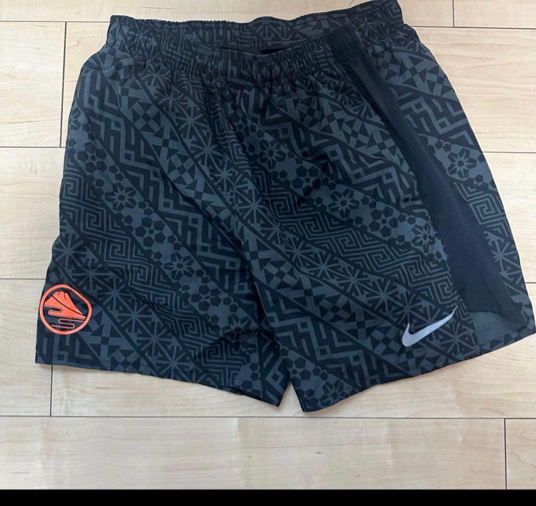 NIKE ウィンドブレーカー サイズL ランニング　セットアップ
