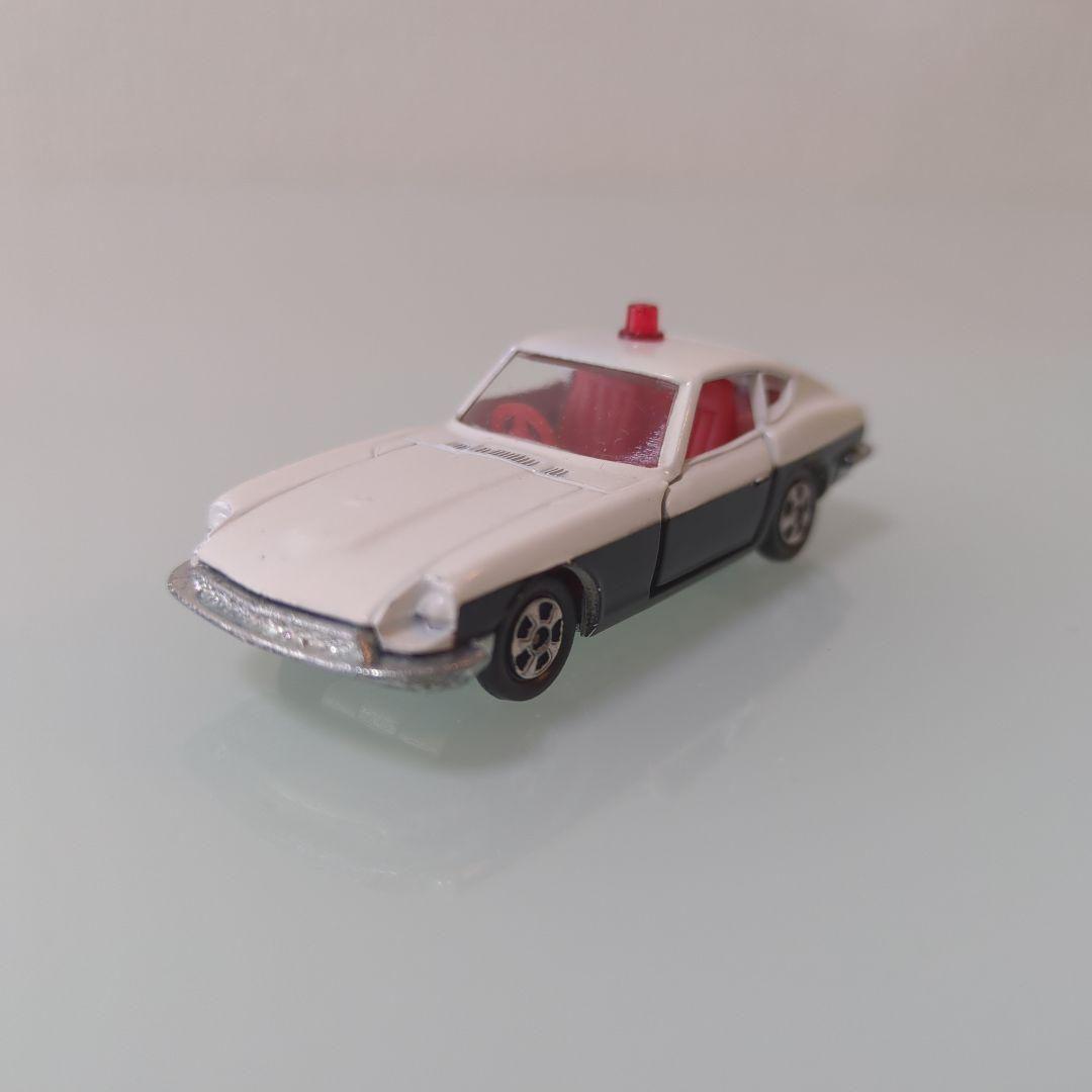 黒箱 トミカ 日産フェアレディ パトロールカー シール付き