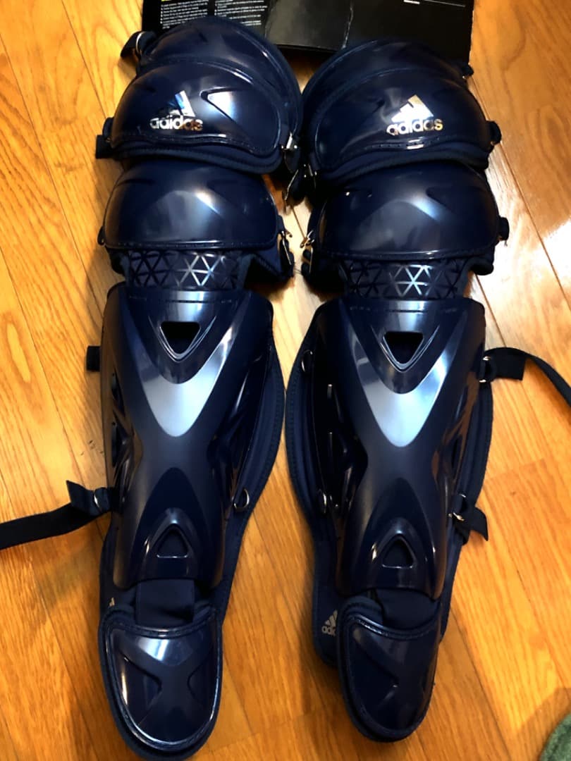 新品アメリカ国内限定★最高級☆USA adidas☆Proキャッチャーレガース