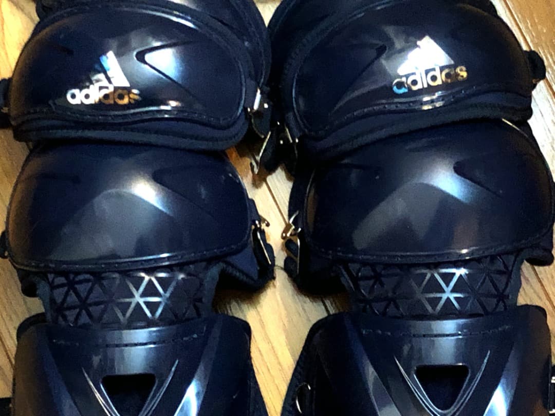 新品アメリカ国内限定★最高級☆USA adidas☆Proキャッチャーレガース
