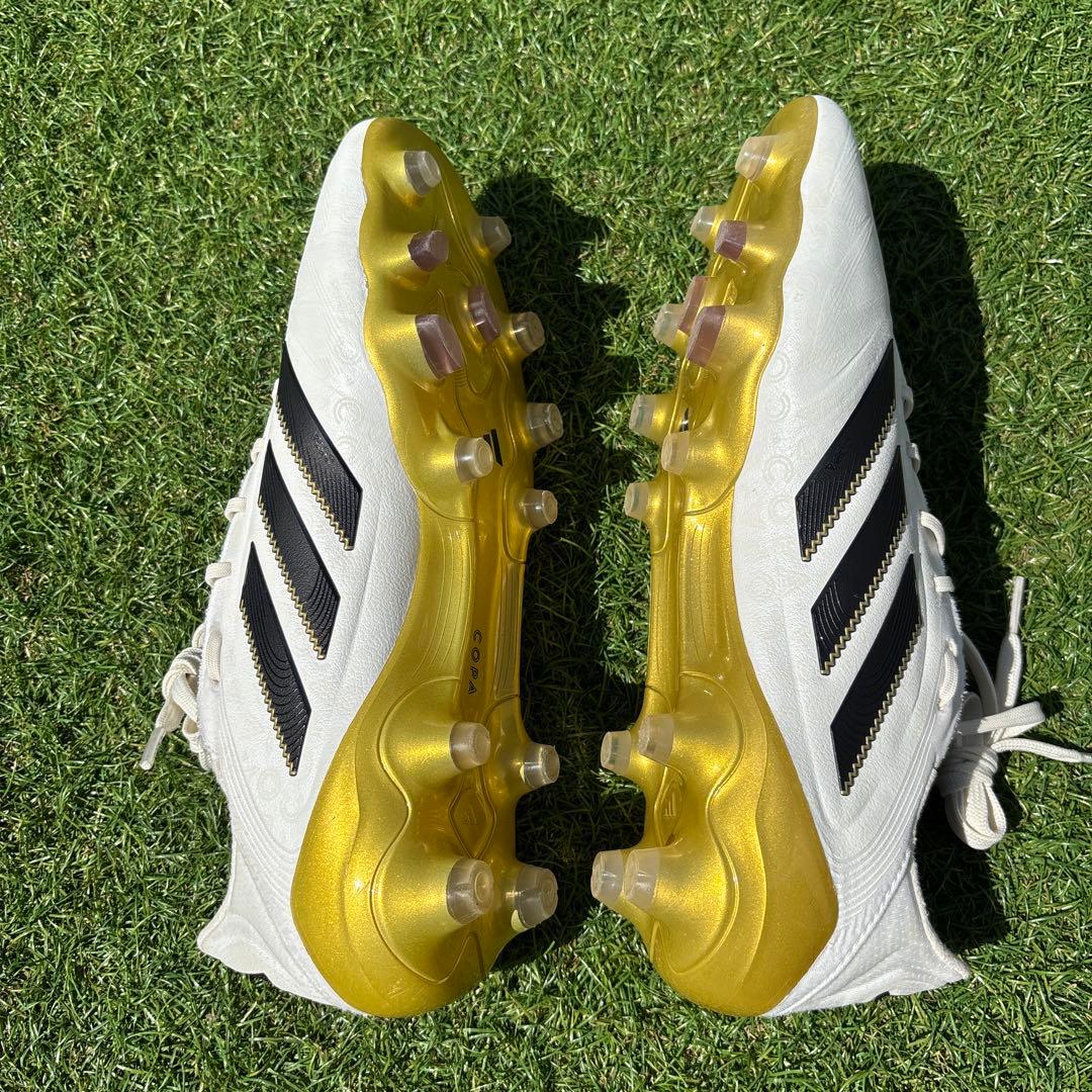 サッカー　スパイク　アディダス　COPA