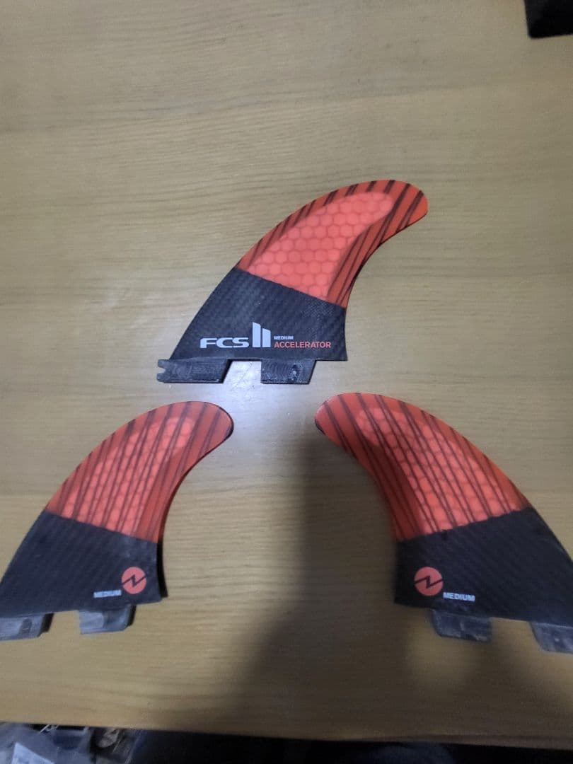 FCS II ACCELERATOR サーフボードフィン 3枚セット