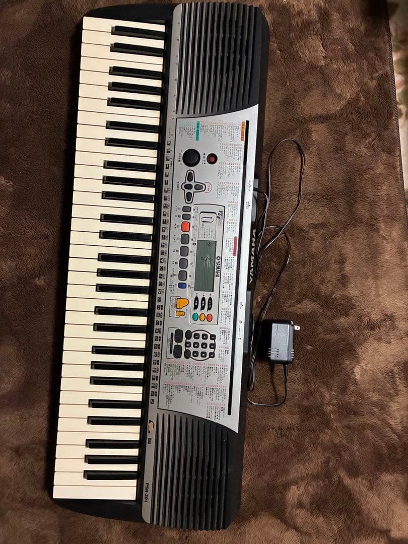 電子ピアノ　YAMAHA PSR201
