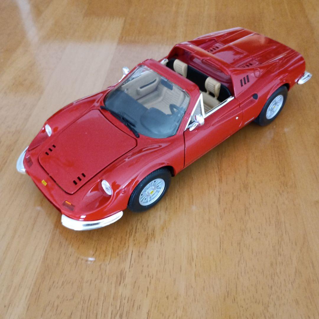 ホットウイール　フェラーリ　ディノ246GTS 1/18