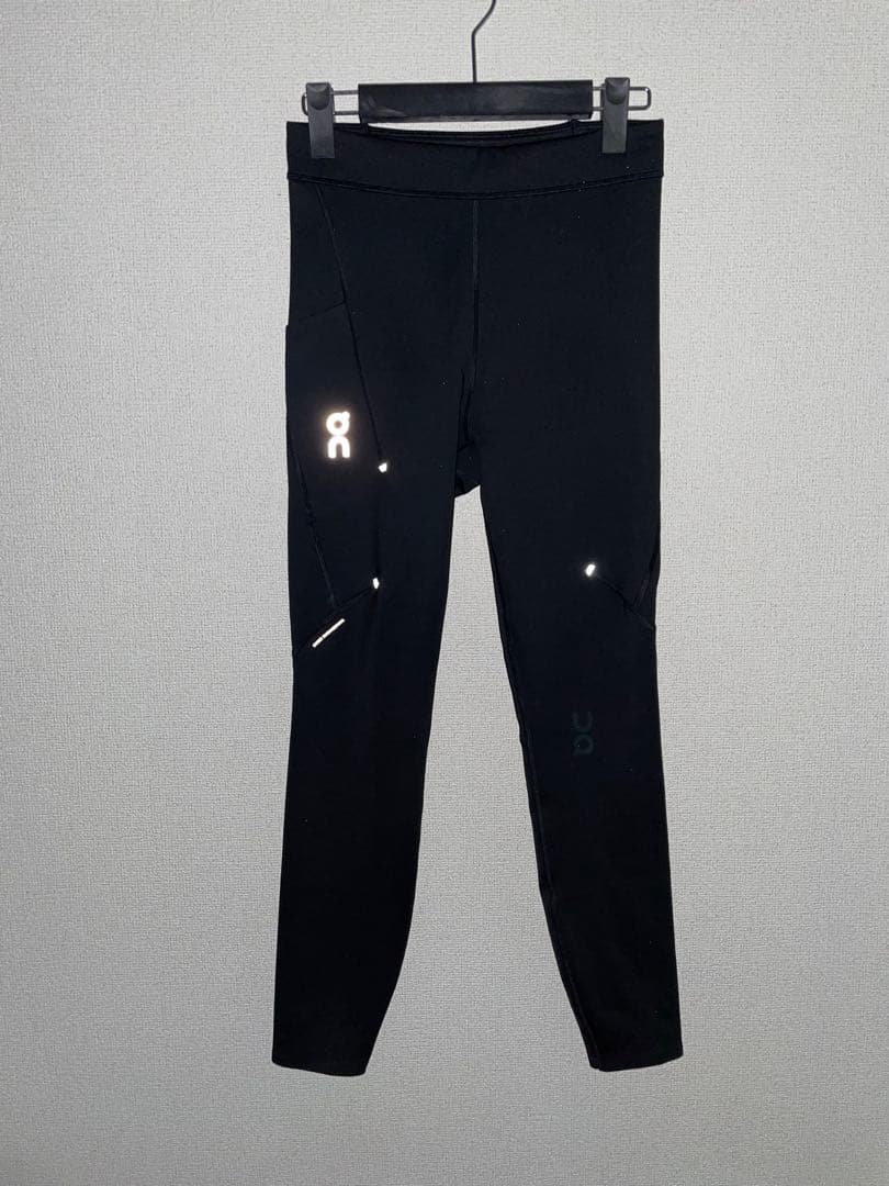 On ランニング PERFORMANCE WINTER TIGHTS メンズS