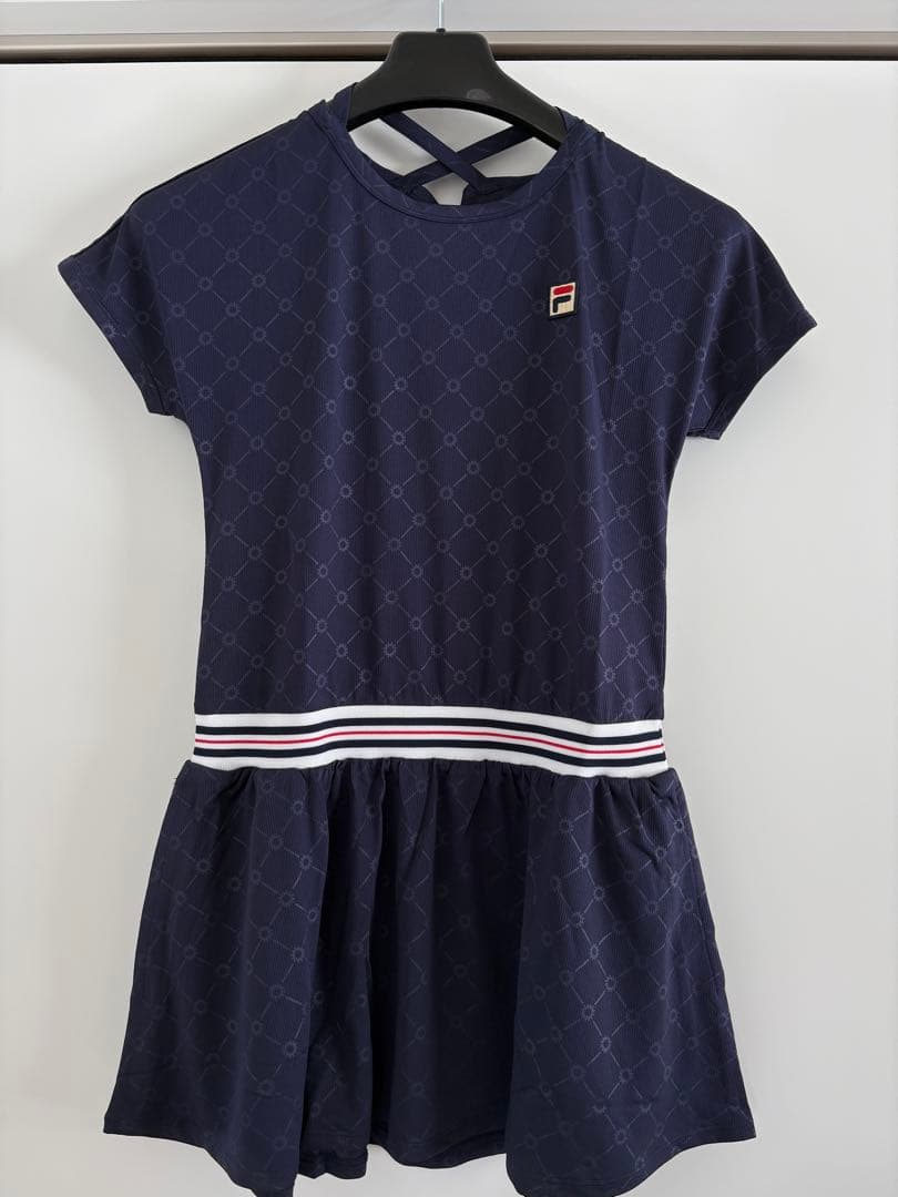 【新品タグ付き】FILA フィラテニスワンピース Sサイズ 吸水速乾 UVカット