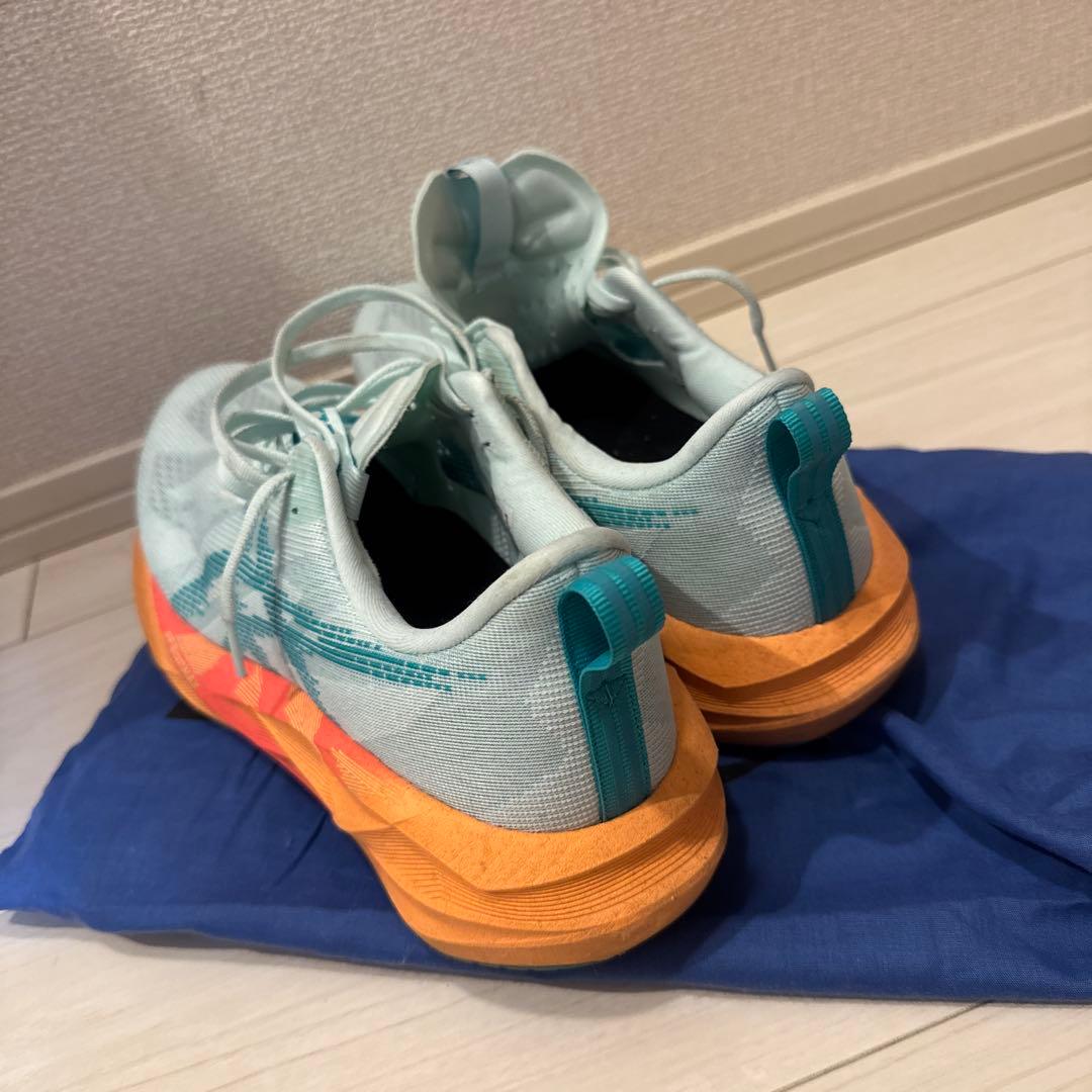 スパイク・シューズ asics novablast5