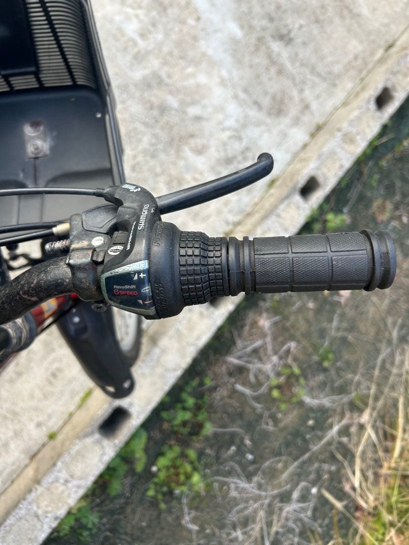 子供用　自転車　マウンテンバイク　赤　22インチ　シマノ製6段変速