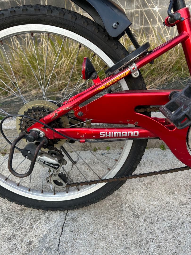 子供用　自転車　マウンテンバイク　赤　22インチ　シマノ製6段変速