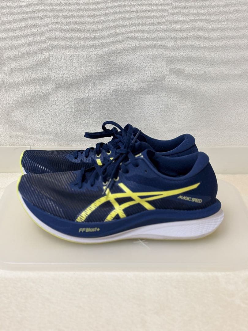 アシックス　ランニングシューズ　MAGIC SPEED 3 26cm