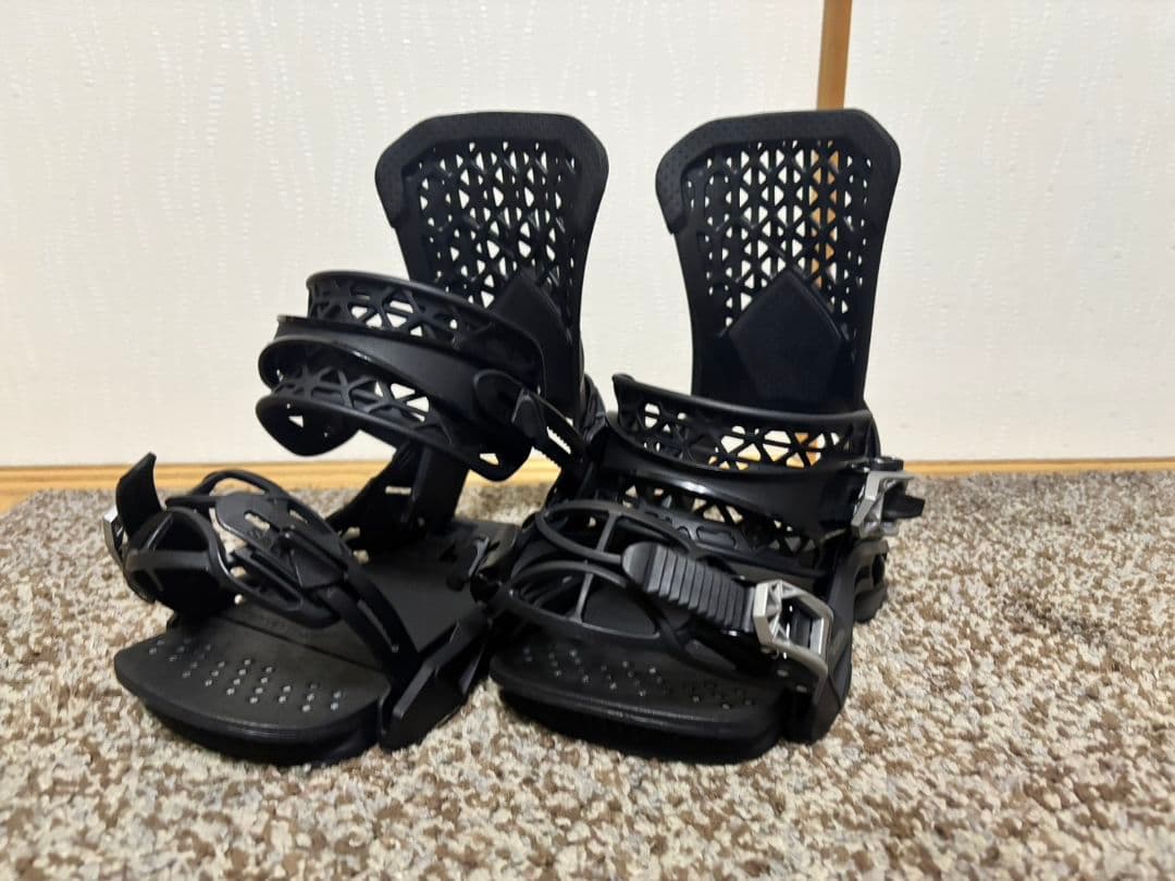 サロモン　ハイランダー ビンディング　サイズＭ 　美品　24-25