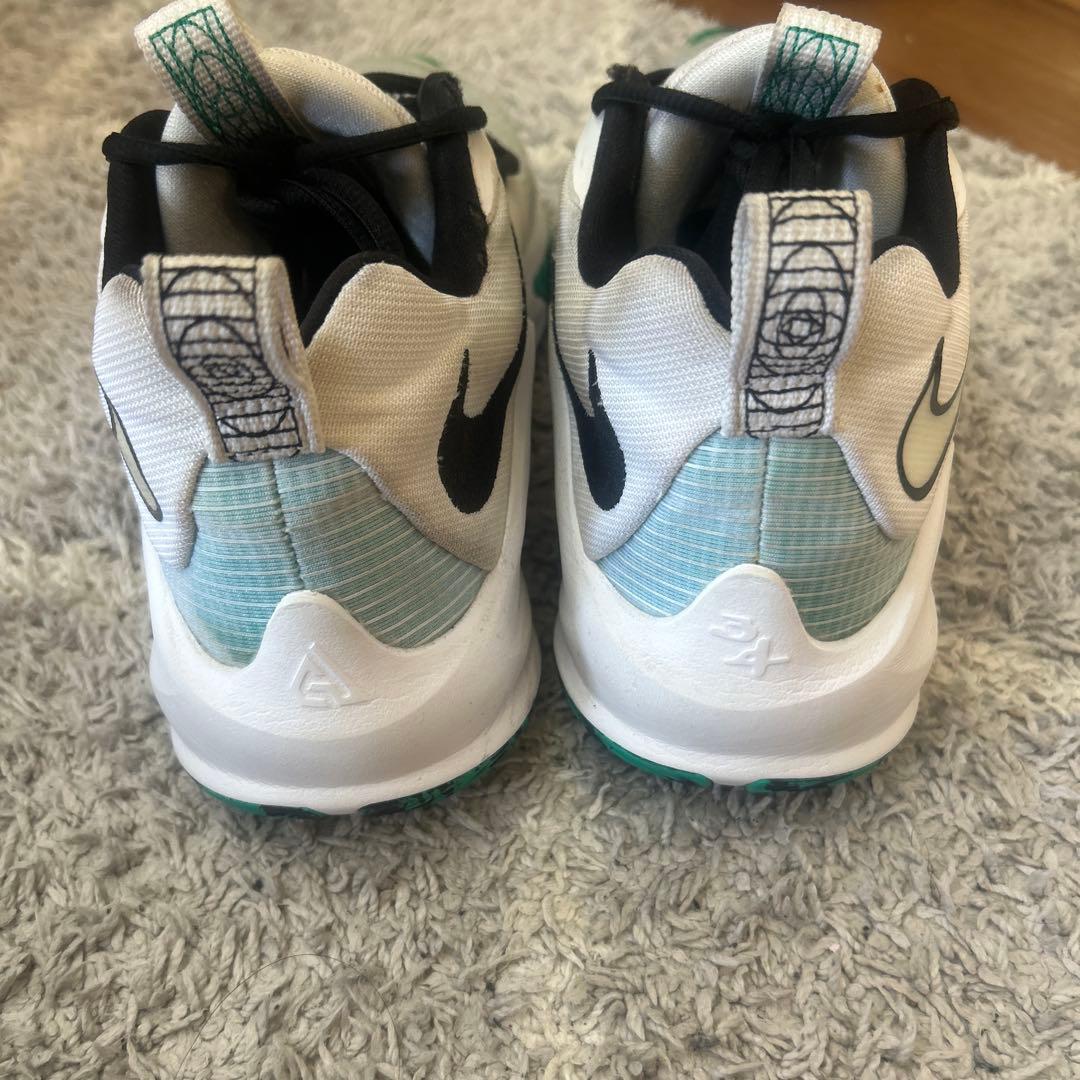 NIKE Air Zoom Freak 3バスケットシューズ